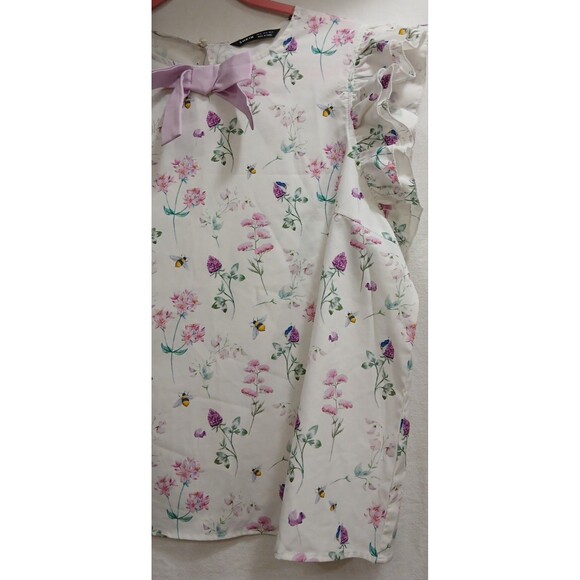 SHEIN Women’s XL Blouse White Flutter Sleeve Lavender Floral Bumble Bee Bow LNC - Picture 3 of 8